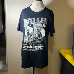 NWOT Willie Nelson concert t shirt